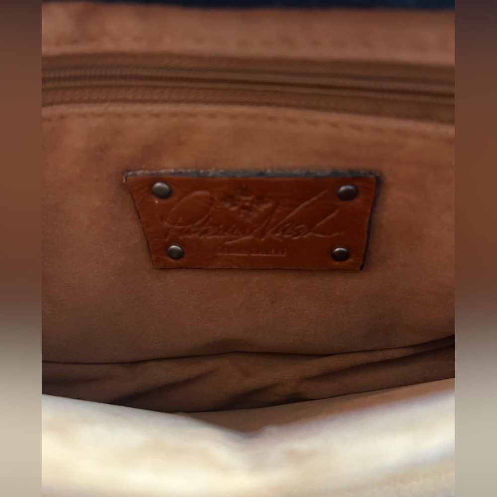 Patricia Nash Lanza Crossbody - Picture 13 of 17